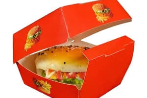 Коробка для бургера (красная с рисунами) М 102*102*65мм (450шт/ящ)
